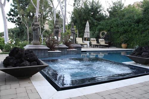 © Scott Cohen - Contemporary clean lines pool design with spa and water    feature 1